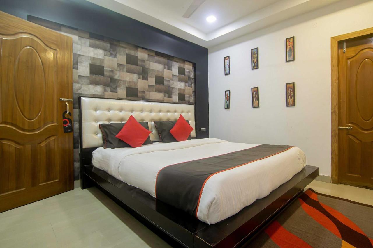 Hotel Collection O The Blu Bell Nizarapar Path Guwahati Exterior foto