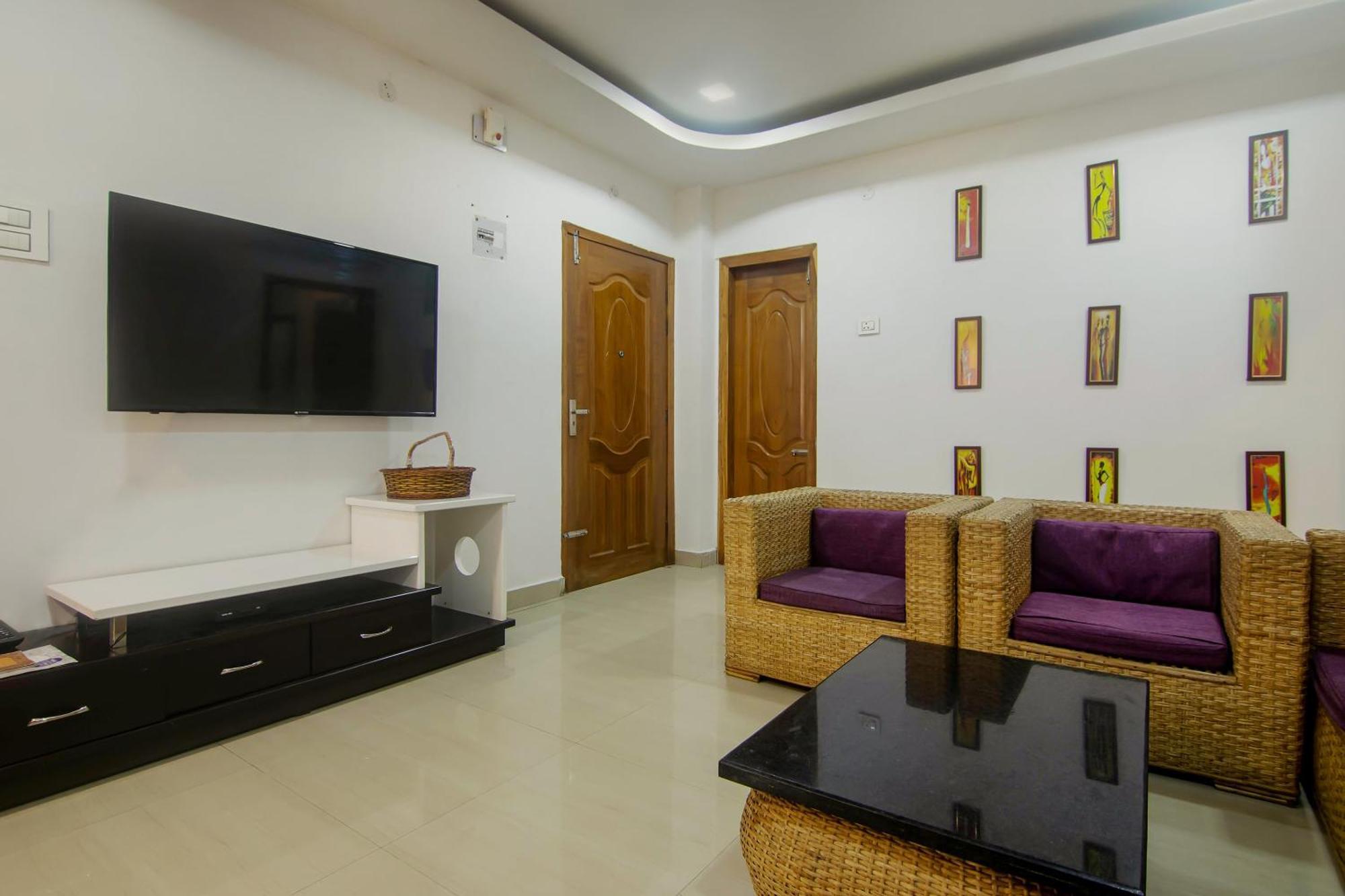 Hotel Collection O The Blu Bell Nizarapar Path Guwahati Exterior foto