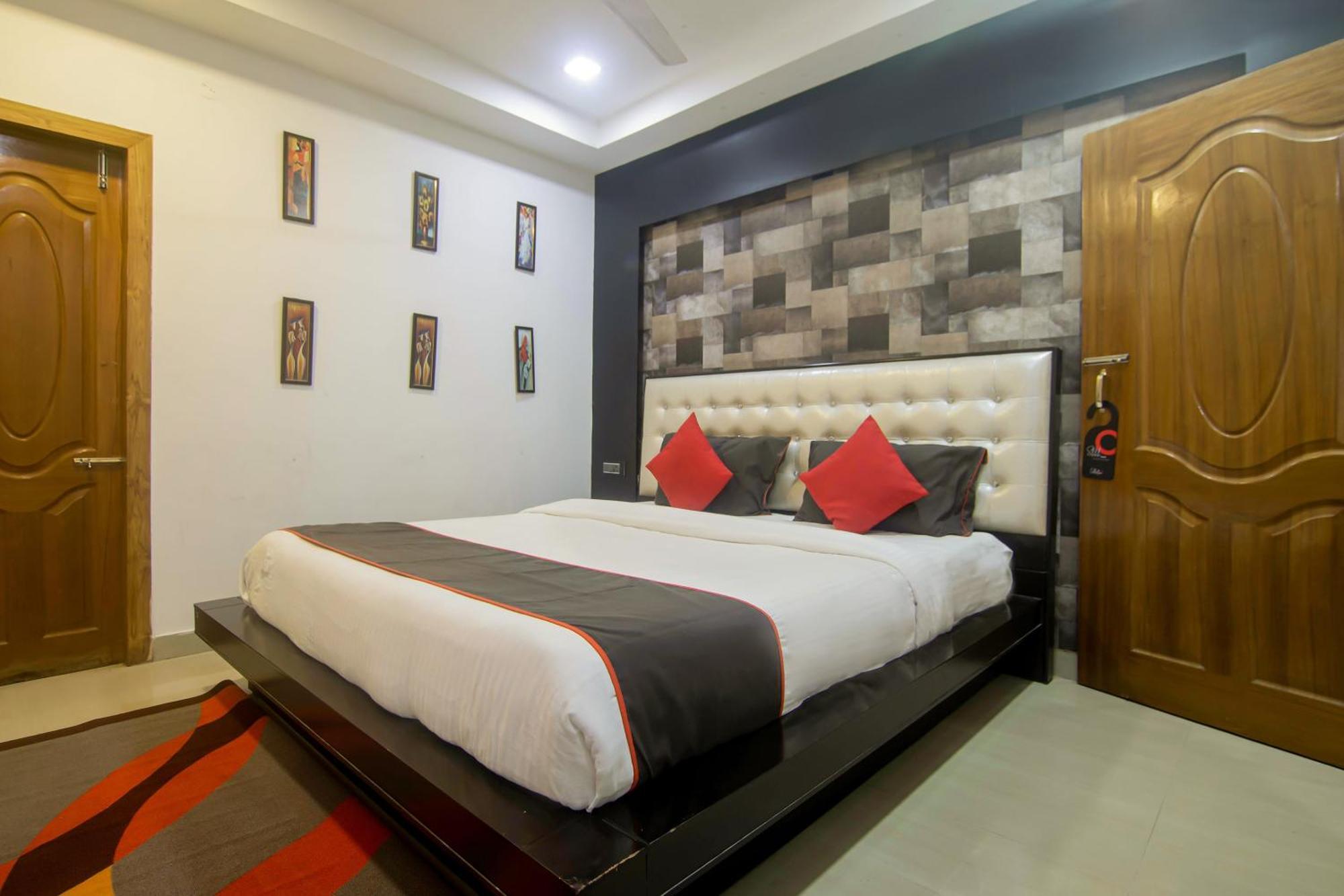 Hotel Collection O The Blu Bell Nizarapar Path Guwahati Exterior foto