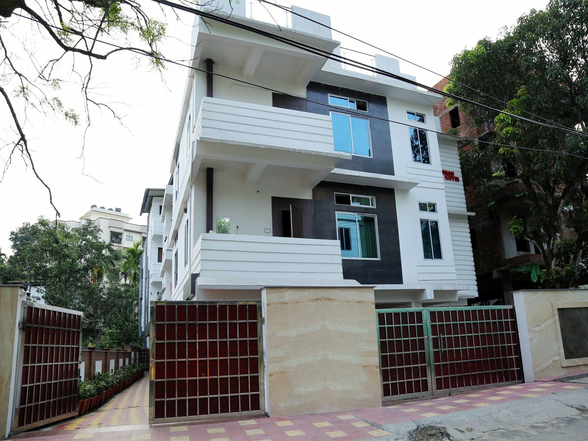 Hotel Collection O The Blu Bell Nizarapar Path Guwahati Exterior foto