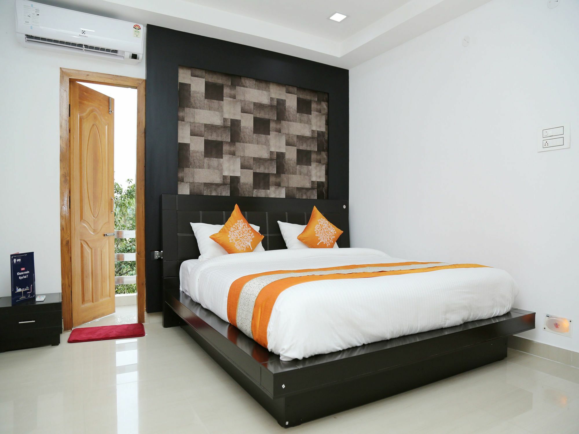 Hotel Collection O The Blu Bell Nizarapar Path Guwahati Exterior foto